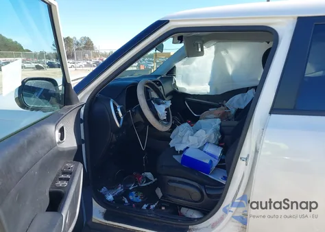 2020 Kia Soul Lx z USA, uszkodzony, nr VIN KNDJ23AU3L7724083